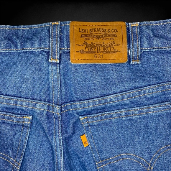 Vintage Levi’s 631 Straight Leg Classic Denim Blue Jeans - Picture 2 of 9